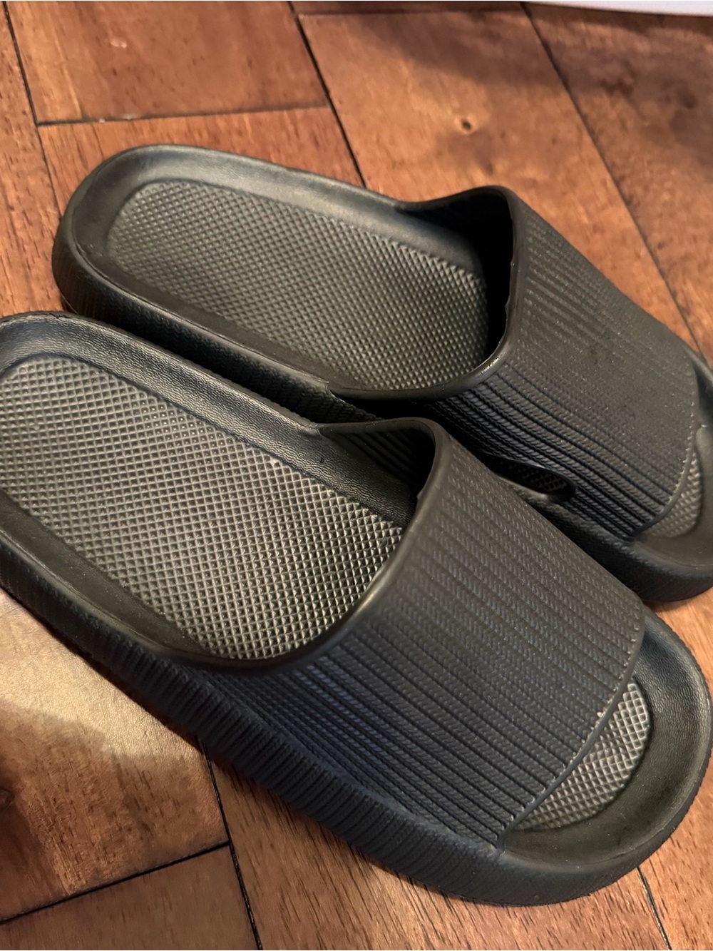 Women’s Black Slide Sandals -